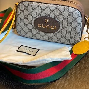 AUTHENTIC 💖Gucci Crossbody Bag🐯